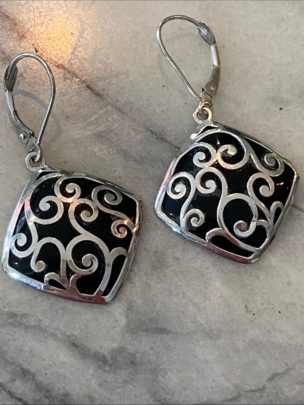 Vintage 14Kt. White Gold and Black Enamel Filigree Drop Earrings. - Picture 7 of 9